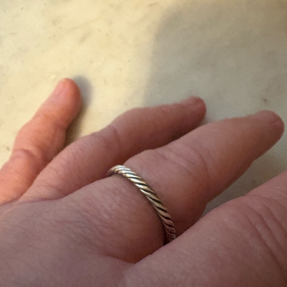 GUC David Yurman band ring. .925. Size 8.5 almost 9 - Picture 3 of 9